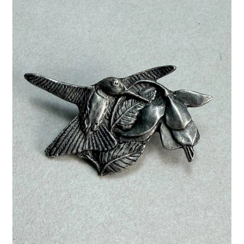 Vintage 1995 Birds & Blooms Premier Edition Pewter Bird Brooch Pin #951300